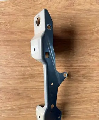 Volvo XC40 Fender mounting bracket 32277861