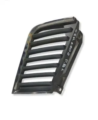 Mitsubishi L200 Front grill MN142327 142329