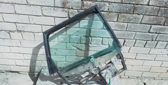Audi A4 S4 B5 8D Rear door manual window regulator 