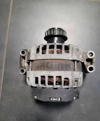 Volvo XC70 Generator/alternator 30644805