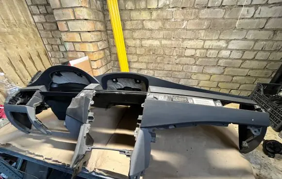 BMW 5 E60 E61 Dashboard 7138510 7156280