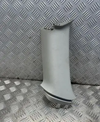 Skoda Octavia Mk3 (5E) (C) pillar trim 5E9867288