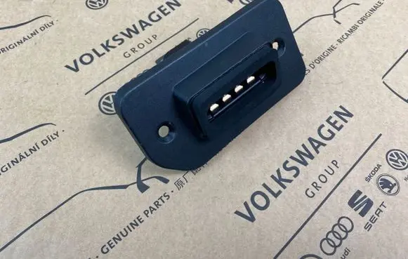 Volkswagen Caddy Sliding door contact joint 2K7843190B