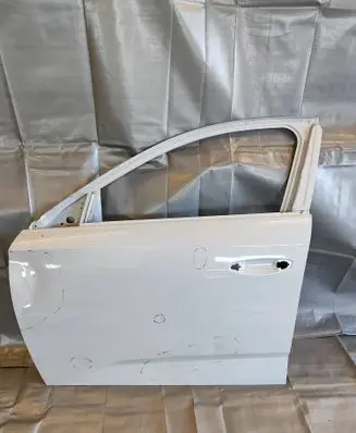 Peugeot 308 Front door 