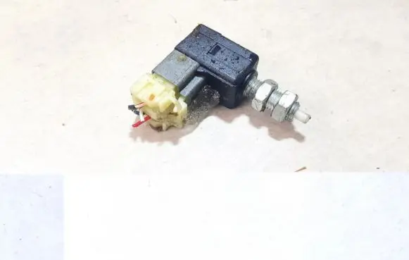 KIA Ceed Brake pedal sensor switch