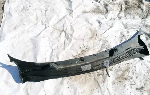 Opel Corsa D Wiper trim 13242572