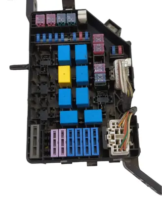 Hyundai Tucson JM Fuse box set 912262E240 912262E24000 912102E000