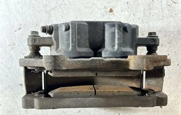Dodge Challenger Front brake caliper 68243631AE P68243631AE S71679920