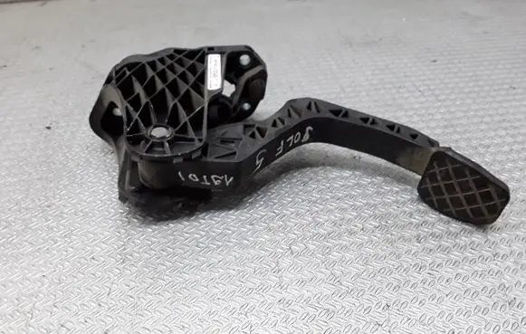 Clutch pedal