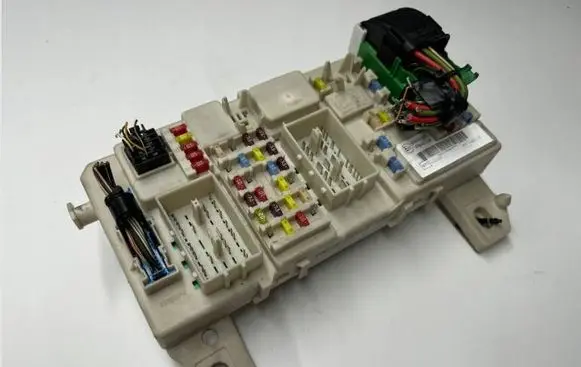 Ford Focus Fuse box set 7M5T-14A073-CD