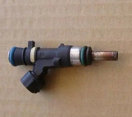 Mitsubishi Lancer X Fuel injector 1465A029