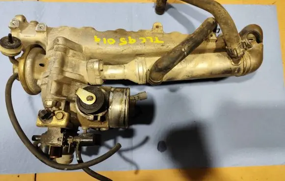 Toyota Land Cruiser (HDJ90) Intake manifold