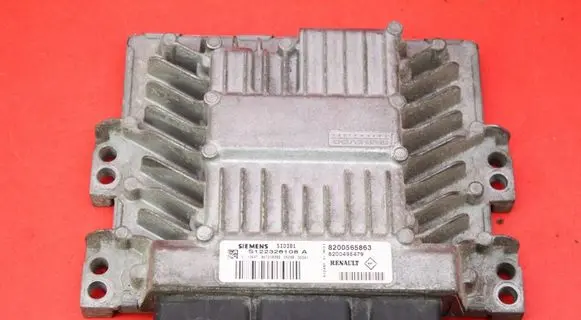 Renault Megane II Engine control unit/module ECU 8200565863