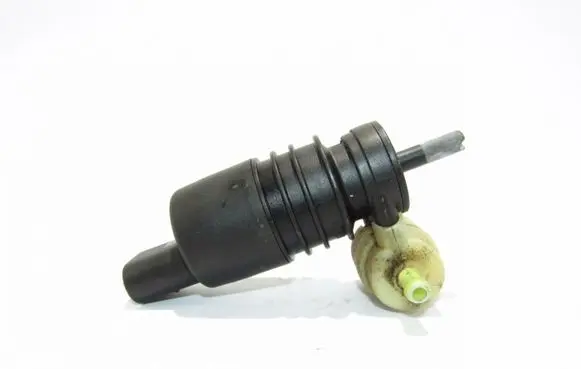 Volkswagen Golf IV Windscreen/windshield washer pump