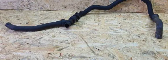 Renault Megane III Engine coolant pipe/hose