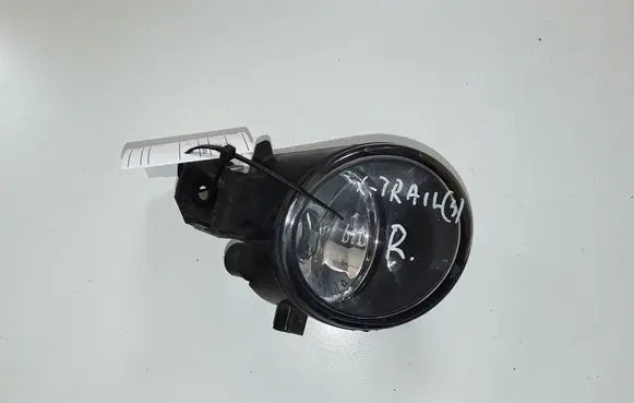 Nissan X-Trail T30 Front fog light 89203561