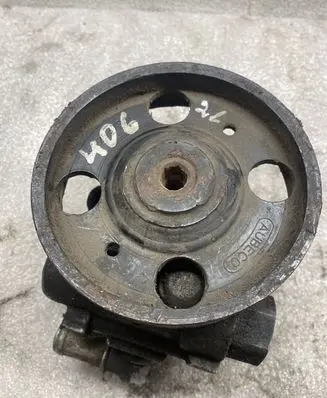 Peugeot 407 Power steering pump 9622587980
