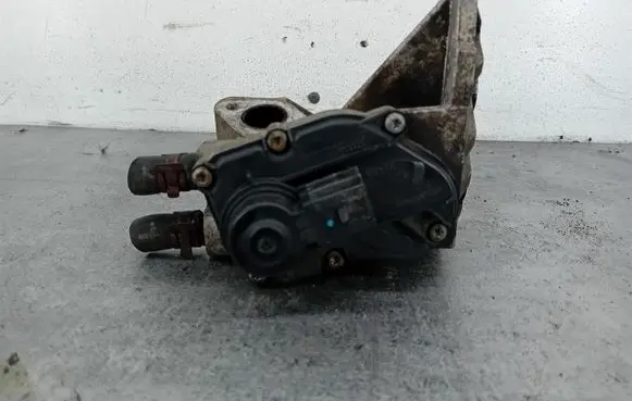 Volkswagen PASSAT B6 EGR valve 06F131503B