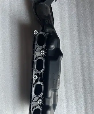 BMW X6M F86 Intake manifold 70517457 7601434