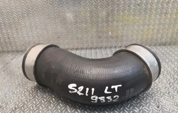 Mercedes-Benz E W211 Intercooler hose/pipe 2115284782
