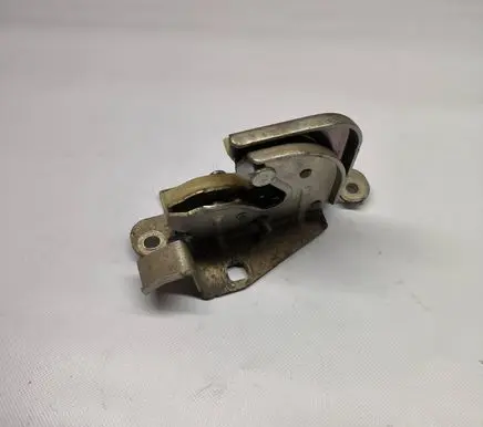 Mitsubishi Pajero Front door lock