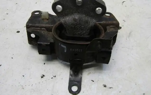 Suzuki Swift III Engine mount vacuum valve KRIS235789