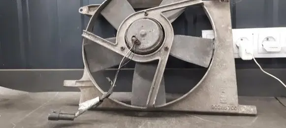 Opel Kadett E Electric radiator cooling fan gm90265700