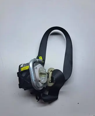Rear seatbelt