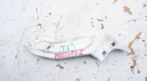 Peugeot Partner Headlight/headlamp mounting bracket 