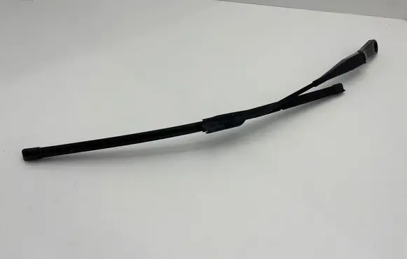 BMW 1 F40 Windshield/front glass wiper blade 7453961