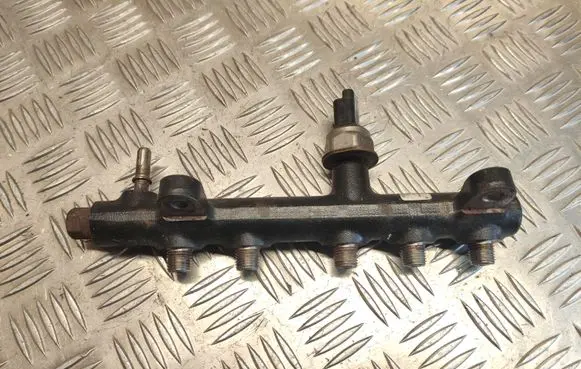 Ford Kuga II Fuel main line pipe 9674300080
