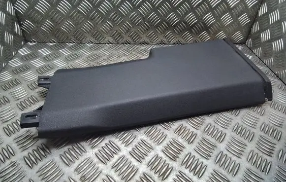(B) pillar trim (bottom)