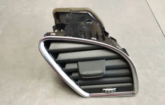 Audi A5 Sportback 8TA Dashboard side air vent grill/cover trim 8T1820902G