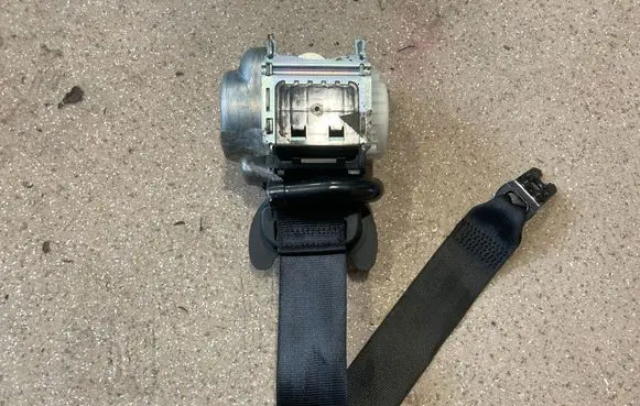 Audi Q7 4M Rear seatbelt 4M0857805E