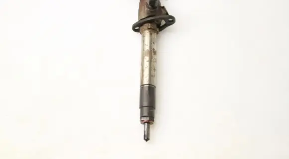 Jaguar XF X250 Fuel injector 5U3Q9K546AA