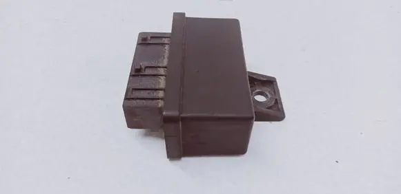 Peugeot 307 Fuel pump relay 240107