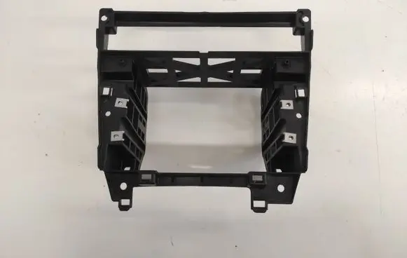 Radio/GPS head unit trim