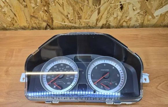 Volvo C70 Speedometer (instrument cluster) 31254832