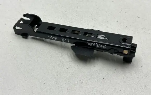 Skoda Superb B6 (3T) Seat belt adjustment rail 8E0857833A 560927324 560929304F