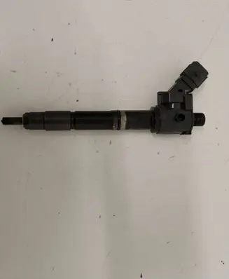 Volvo S90, V90 Fuel injector 31336878