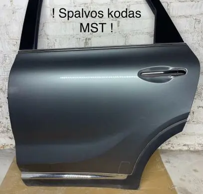 KIA Sorento Rear door
