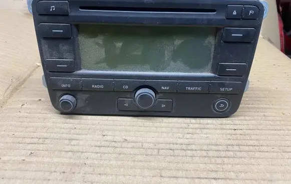 Seat Toledo III (5P) Radio/CD/DVD/GPS head unit 5P0035191B 7612002056