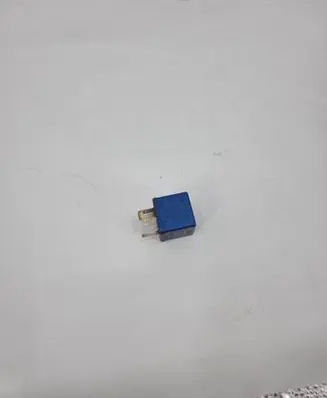 Audi A6 S6 C5 4B Other relay 8A0951253
