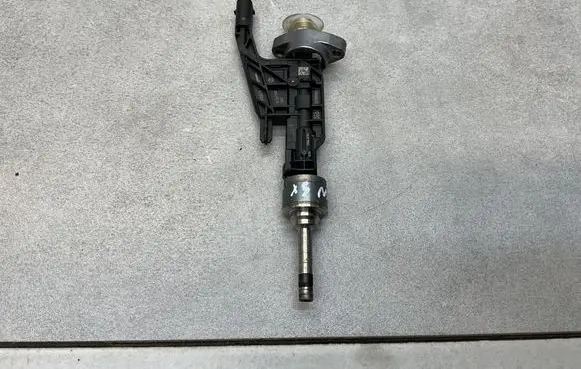 BMW X3M F97 Fuel injector 8671991 0261500502