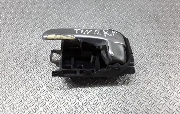 Nissan Almera N16 Front door interior handle