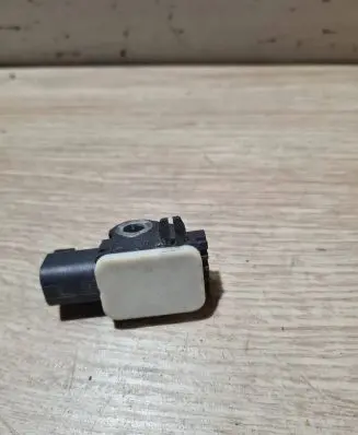 Volvo XC70 Airbag deployment crash/impact sensor 31264395