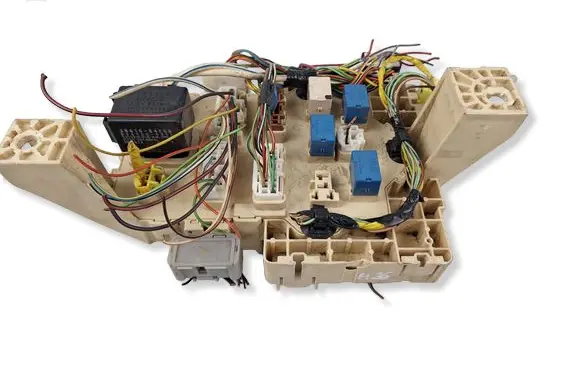 Suzuki Swift II Engine control unit/module 3677072KB2