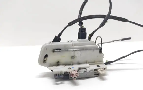 Ford Mustang VI Front door lock 8A5A5421813EA