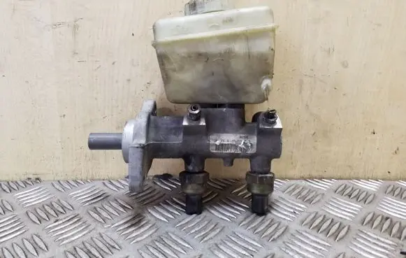 Mercedes-Benz ML W163 Master brake cylinder