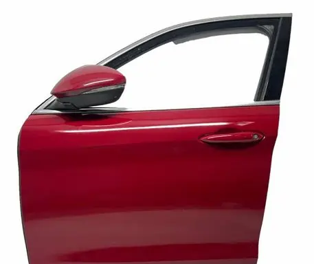 Alfa Romeo Stelvio Front door 